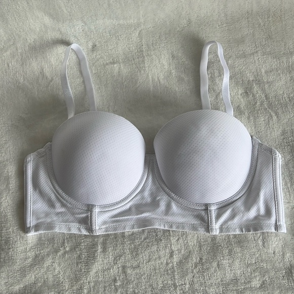 Women’s Smooth Bra Padded with Strapsless - Picture 2 of 4